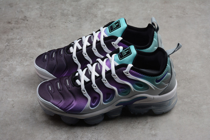 vapormax plus white/fierce purple 924453-101